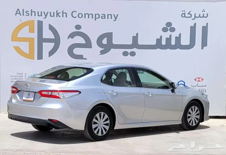 تويوتا كامري LE- موديل 2020 3