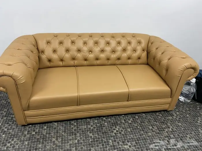 كنب مكتبي جلد فخم مريح الجلوس صيني وطني جميع أنواع متوفر 11