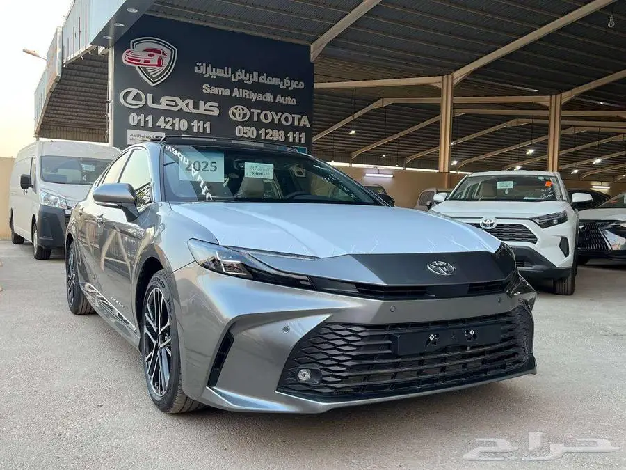 تويوتا كامري LE هايبرد 2025 متاح اقساط و كاش 0
