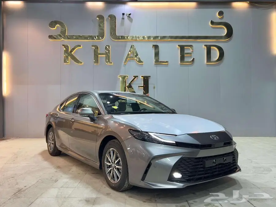 كامري هايبرد E موديل 2025 كيشها والا قسطها مع خالد 0