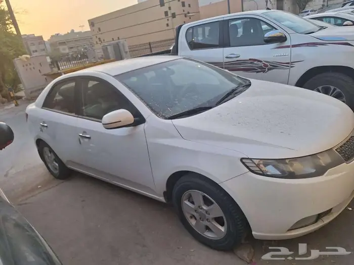فرصة لامتلاك كيا سيراتو موديل 2012 ممشي 152000حالة رائعة 2