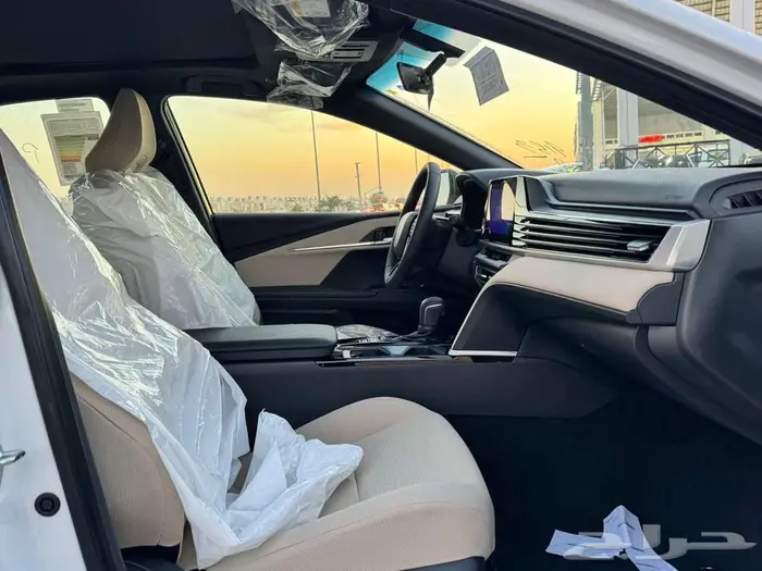 تويوتا كامري LE هايبرد 2025 كاش وأقساط 8