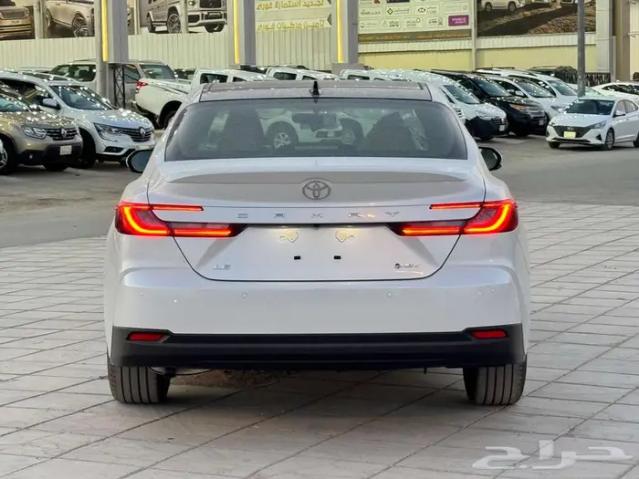 تويوتا كامري LE هايبرد 2025 كاش وأقساط 6