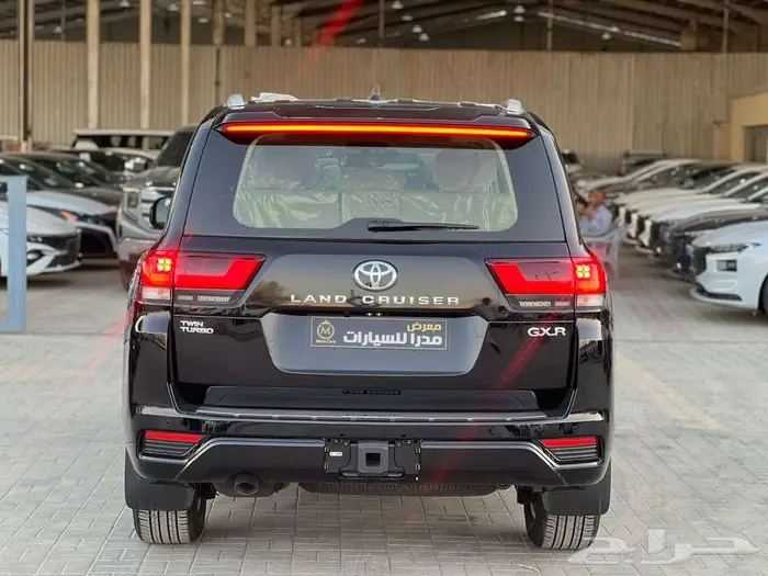 لاندكروزر GXR L4 فل كامل جلد (بريمي) 2025 كاش واقساط 4