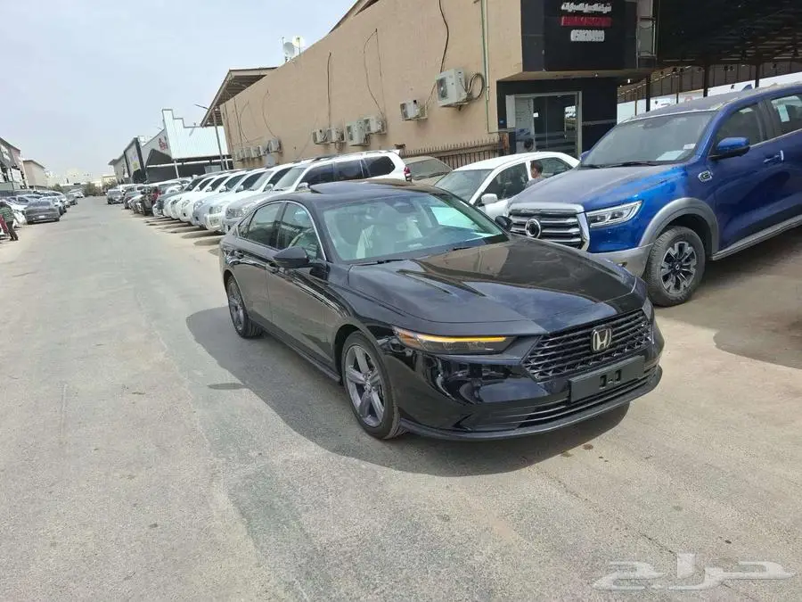 هوندا اكورد نص فل 2025 سعودي EX 8