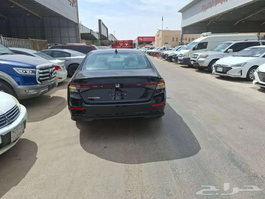 هوندا اكورد نص فل 2025 سعودي EX 4