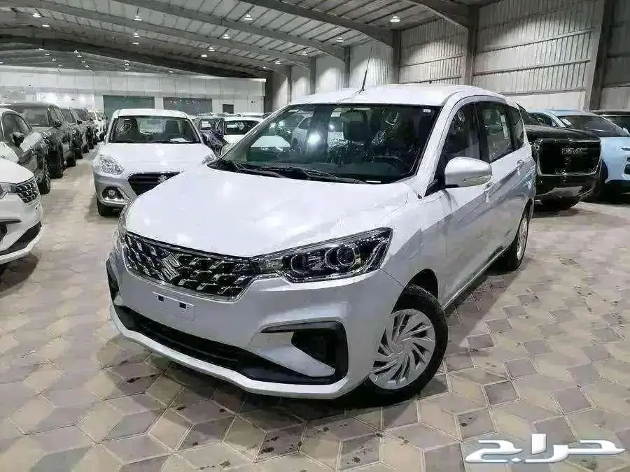 سوزوكي ارتيجا 2025 استاندر 7