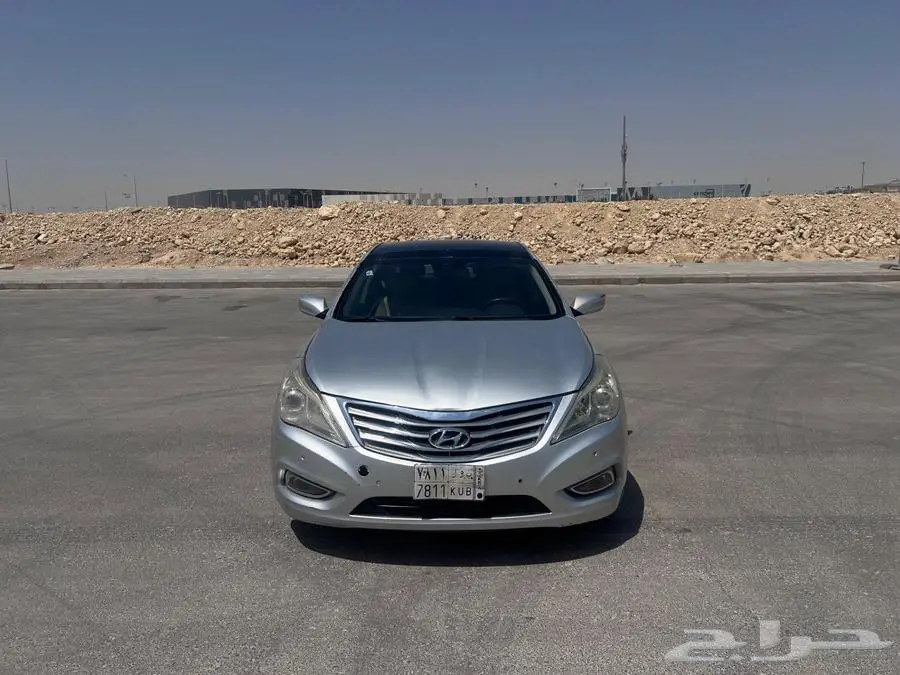 هيونداي أزيرا 2013 10