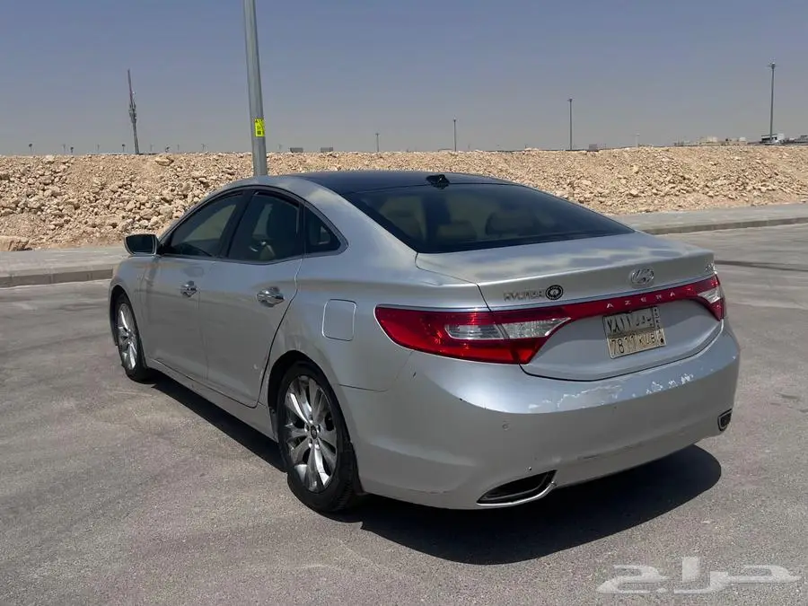 هيونداي أزيرا 2013 8