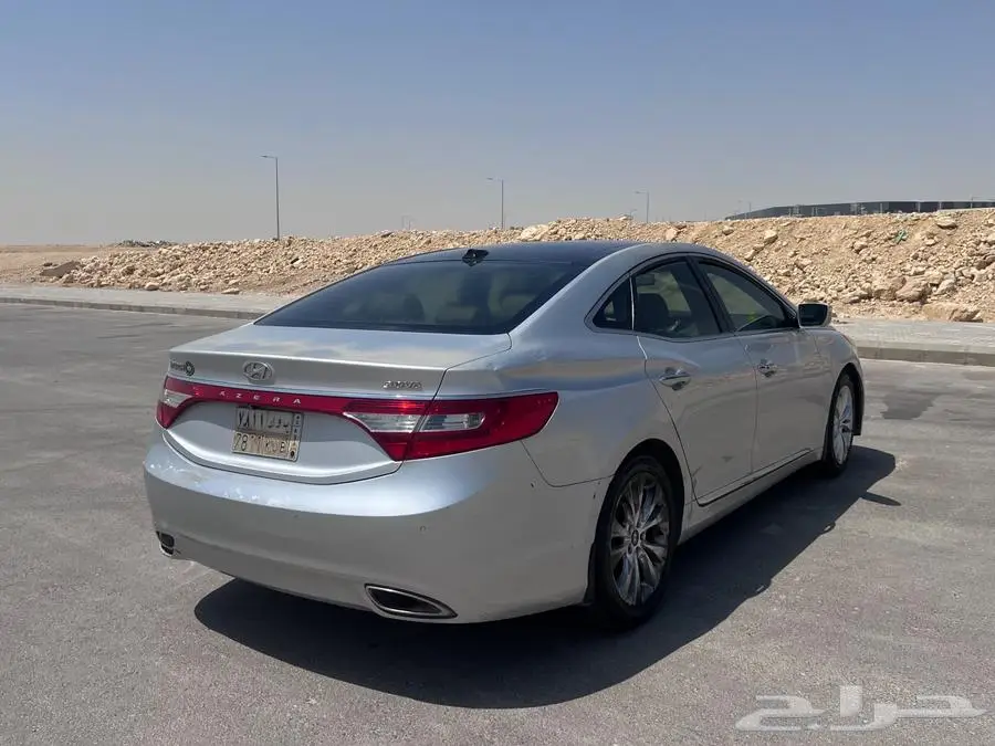 هيونداي أزيرا 2013 7