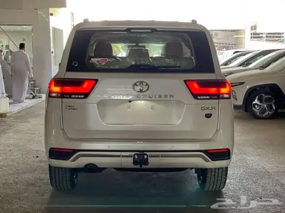 تويوتا لاندكروزر GXR3 بنزين 2025 - كاش و أقساط 7