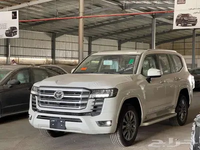 تويوتا لاندكروزر GXR3 بنزين 2025 - كاش و أقساط 5