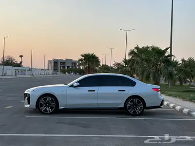 بي إم دبليو 2024 ابيض كيت M 22