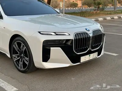 بي إم دبليو 2024 ابيض كيت M 24
