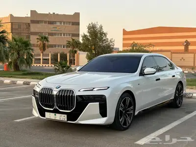 بي إم دبليو 2024 ابيض كيت M 1