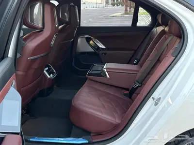 بي إم دبليو 2024 ابيض كيت M 16