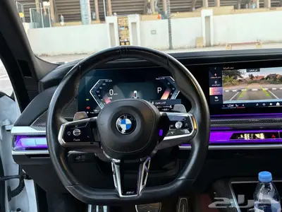 بي إم دبليو 2024 ابيض كيت M 7