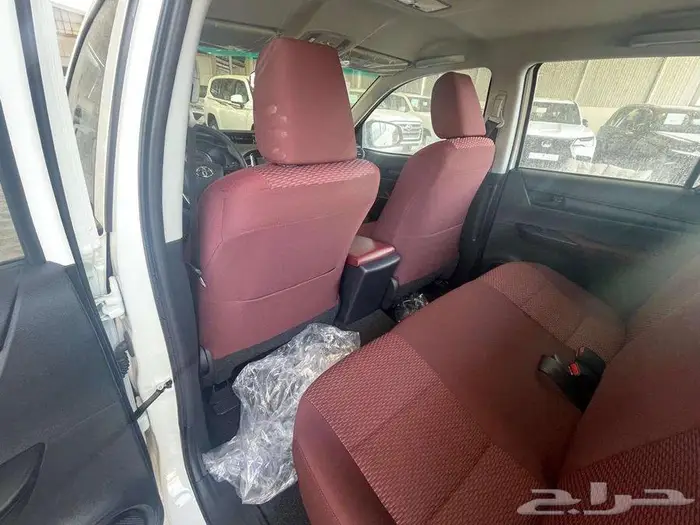 هايلوكس غمارتين GLS اتوماتيك بنزين بريمي 2025 12