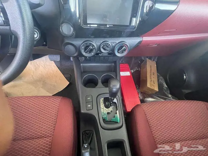 هايلوكس غمارتين GLS اتوماتيك بنزين بريمي 2025 9