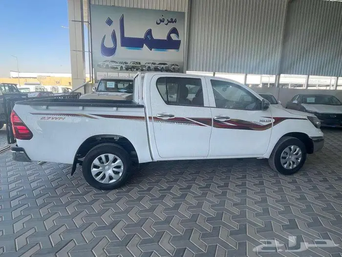هايلوكس غمارتين GLS اتوماتيك بنزين بريمي 2025 4