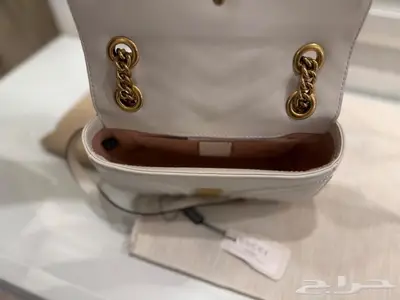 حقيبة قوتشي صغيرة من غوتشي درجة اولا باللون الأوف وايت 3