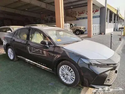كامري بنزين LE لون اسود سعودي موديل 2025 0