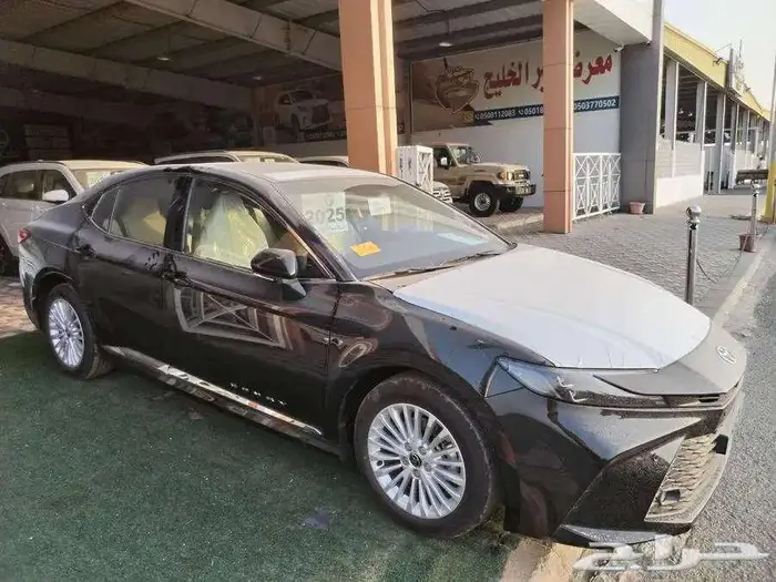 كامري بنزين LE لون اسود سعودي موديل 2025 0