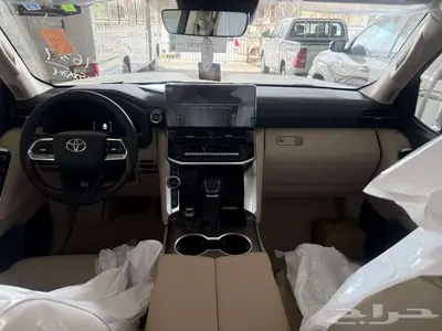 تويوتا - لاندكروزر - 2025 - GXR-L4- بنزين 4