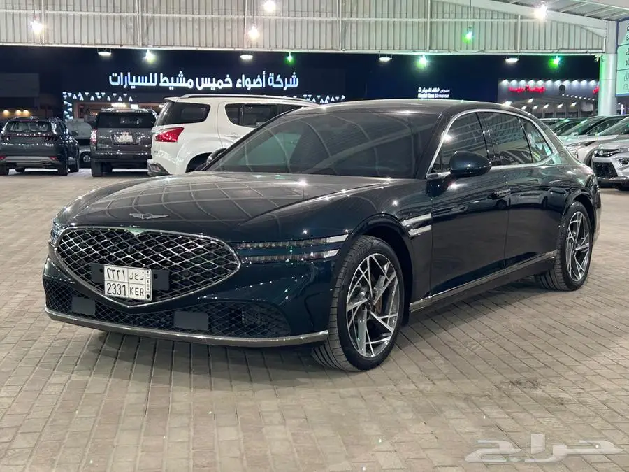 جنسس G90 2023 عداد 24 الف كم على الضمان index