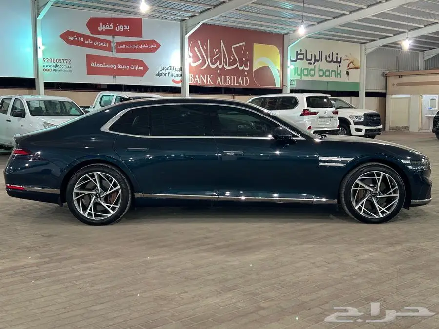 جنسس G90 2023 عداد 24 الف كم على الضمان index