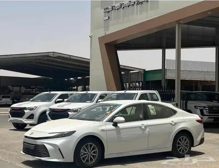 تويوتا كامري استاندر هايبرد 2025 1