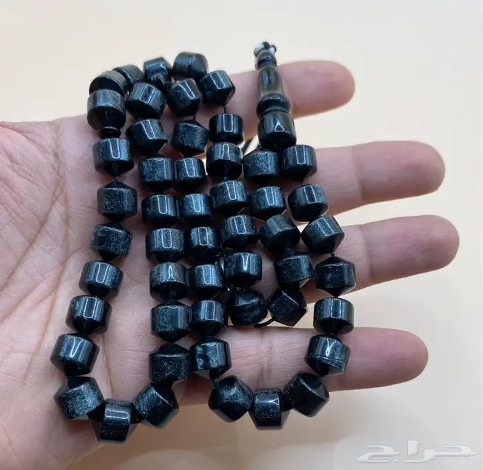كل ما هو معروض للبيع 40