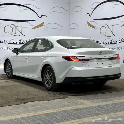 تويوتا كامري E هايبرد 2025 بأقل الأسعار 1
