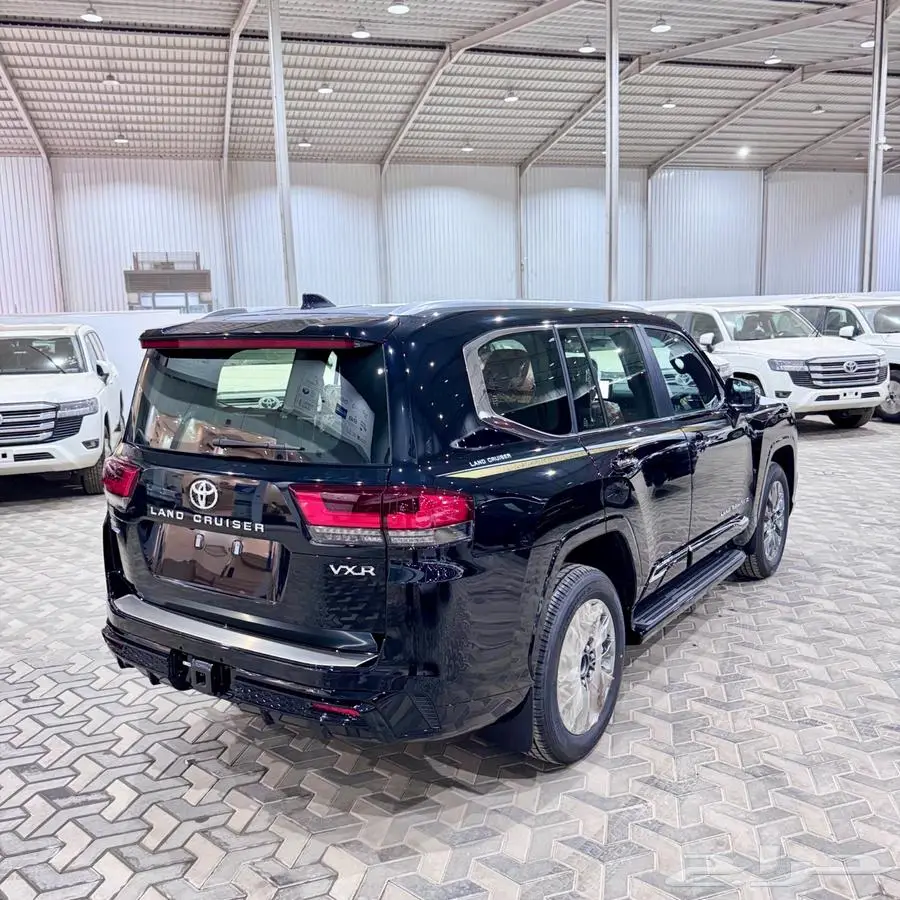 لاند كروزر Vxr بريمي 2025 14