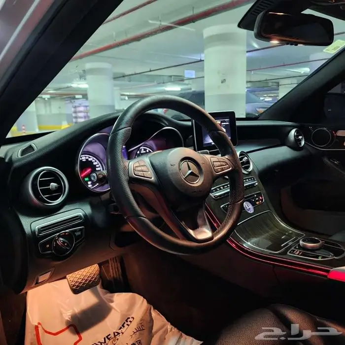 مرسيدس C300 2018 4