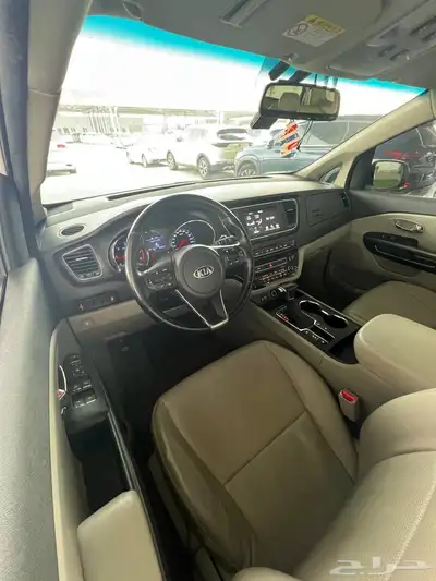 كيا كرنفال ديزل استيراد مباشر 9 مقاعد 2020 6