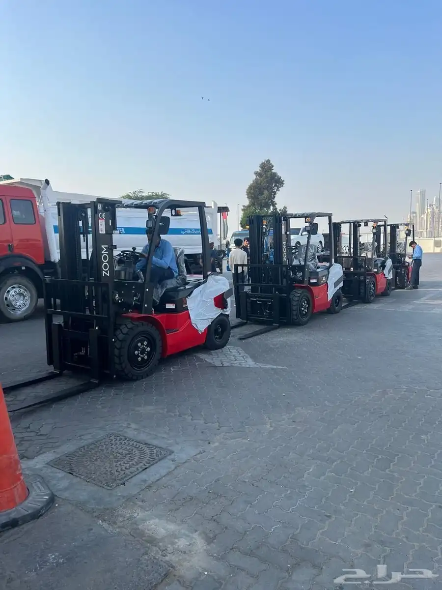 للايجار رافعات شوكيه كرينات معدات ثقيله تغطيه مشاريع 27