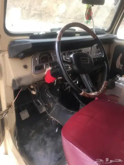 للبيع جيب ربع مصندق 1982 10