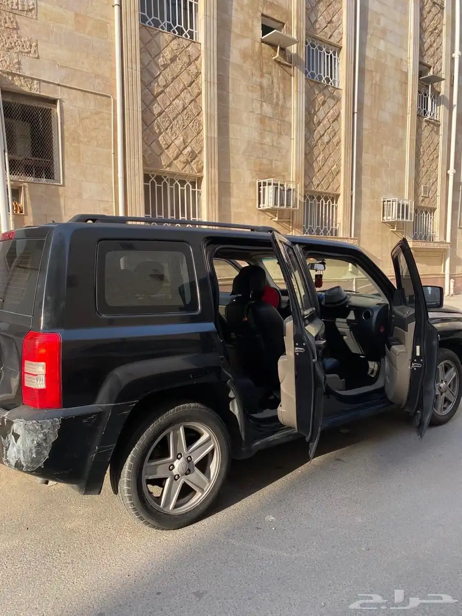 Jeep باتريوت 2010 للبيع او البدل نظيف 3