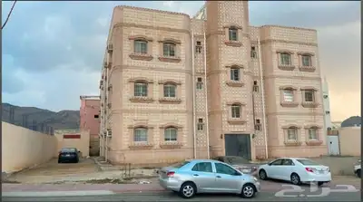 عمارة موقع مميز للبيع الباحة المخواة ( مثلث المخواة ) 0