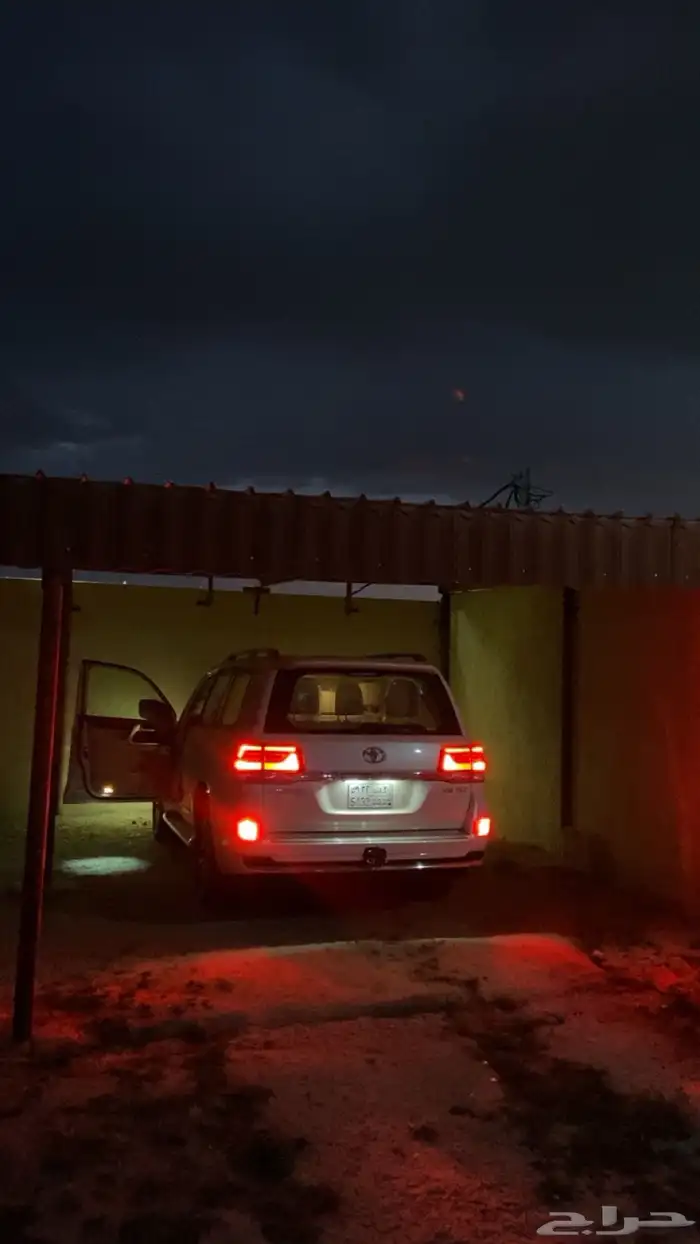 جيب vxr 2019 8 سلندر للبيع ممشى 34 الف وكاله من الصدام 8
