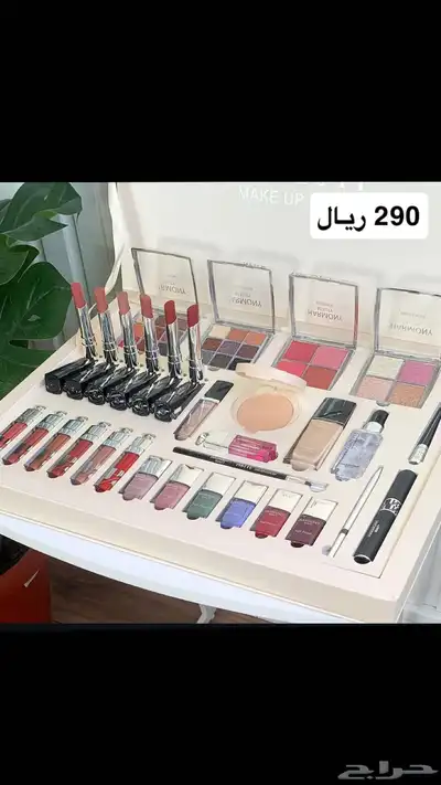 طقم مكياج ومناكير بوكسات 22