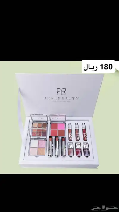 طقم مكياج ومناكير بوكسات 35