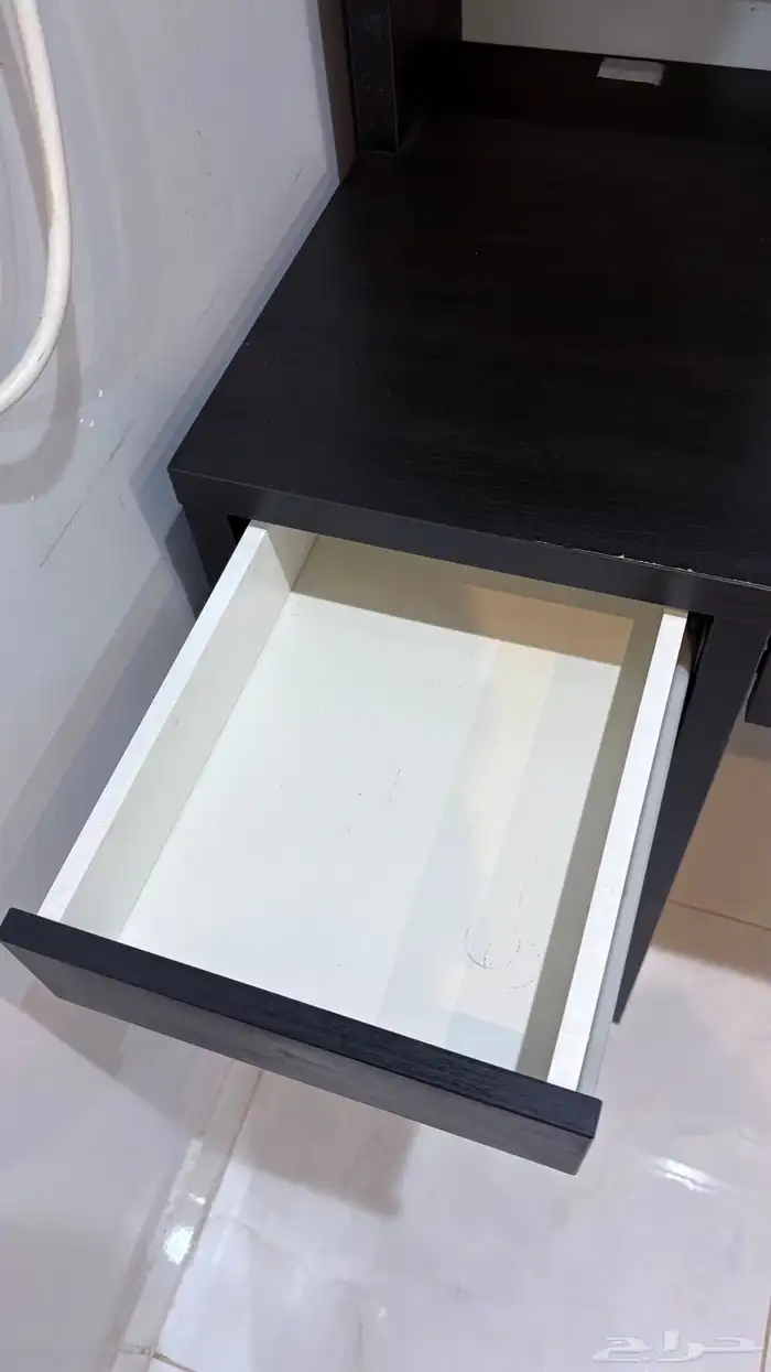 طاوله مكتب من ايكيا وكرسي للبيع 3