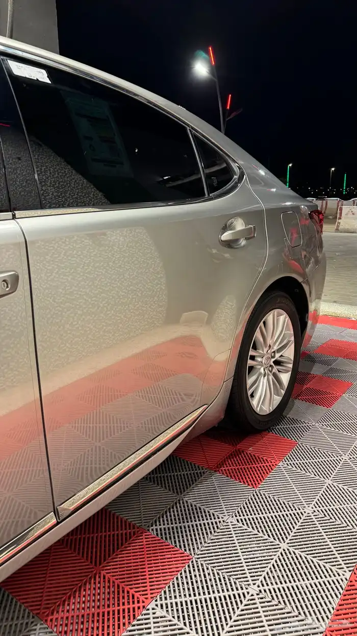 لكزس ES350 2017 اللوحة خارج البيعة 38