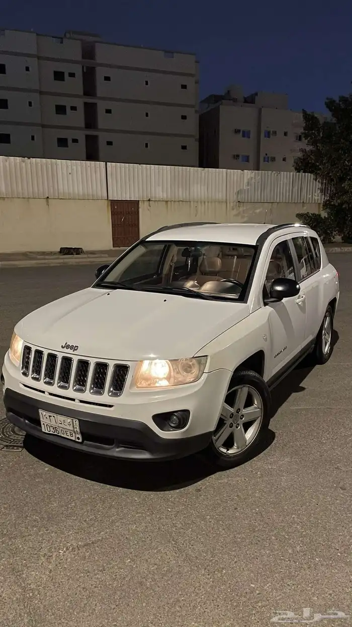 جيب كومباس 2011 0