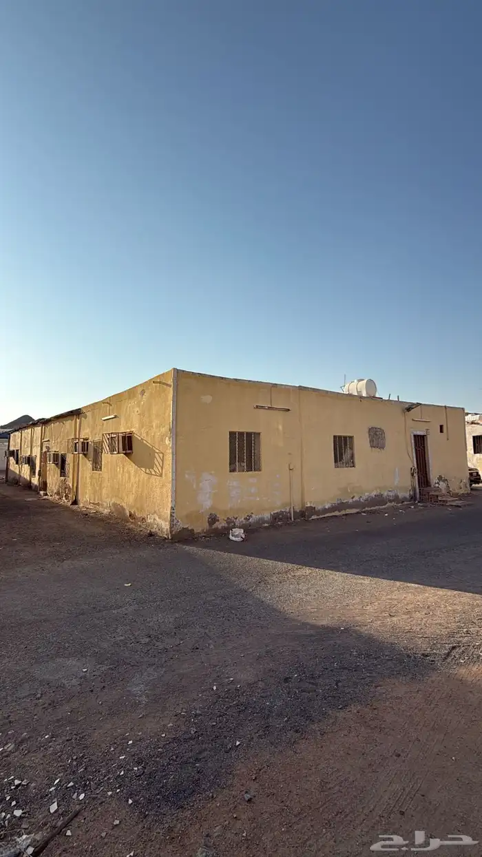 دور للبيع في المدينه المنوره مخطط الجرف مكون من 3 وحدات 0