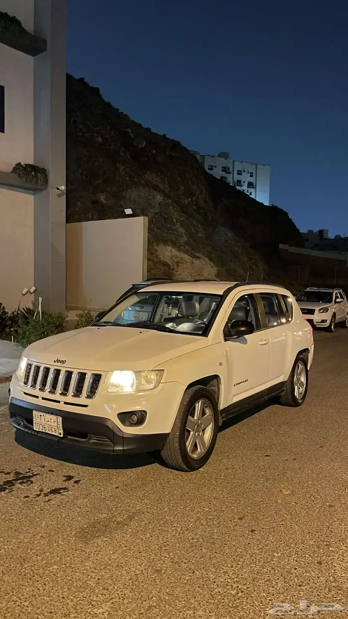 جيب كومباس 2011 14