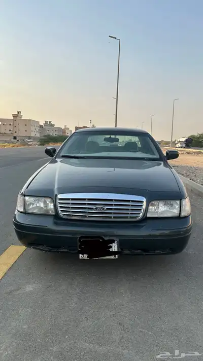 فورد كروان فكتوريا 2002 0