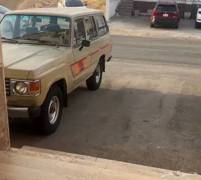 لاندكروزر 1983 نظيف محركات ودبل ومكيف 0